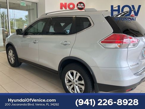 Used 2016 Nissan Rogue SV w/ SV Premium Package FWD image 4