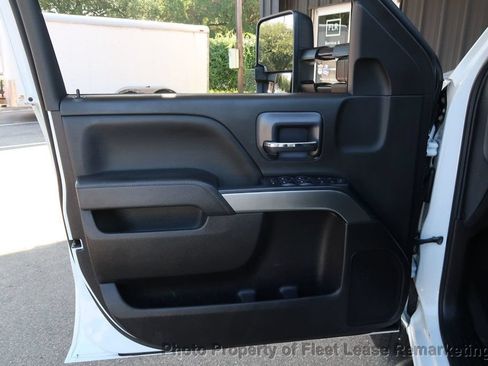 Used 2019 Chevrolet Silverado 2500 LT RWD image 13
