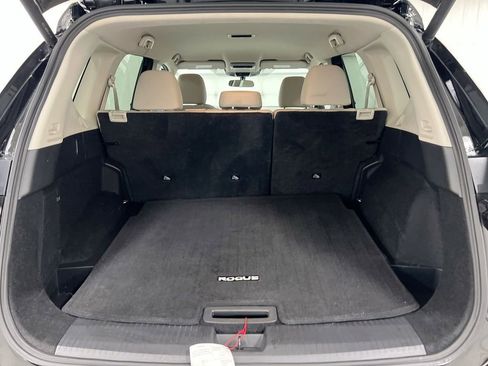 Used 2025 Nissan Rogue SV image 23