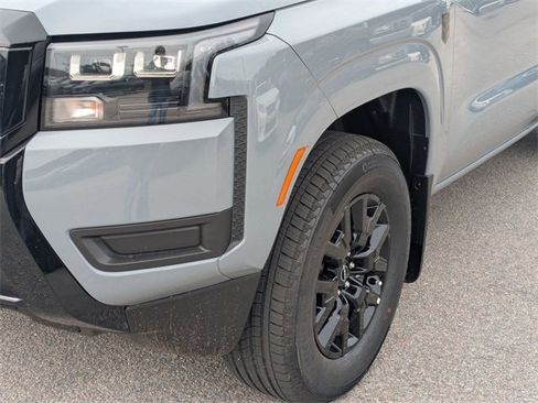 New 2026 Nissan Frontier SV image 9