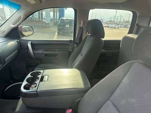 Used 2011 Chevrolet Silverado 1500 LT w/ All-Star Edition AWD/4WD image 2