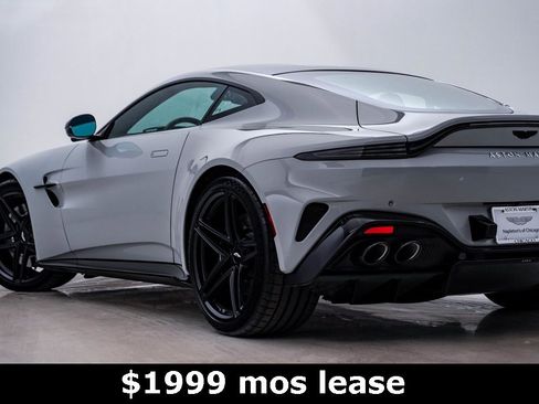 Used 2025 Aston Martin V8 Vantage Coupe image 9