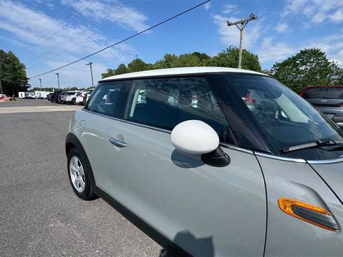Used 2014 MINI Cooper 2-Door Hardtop FWD image 21