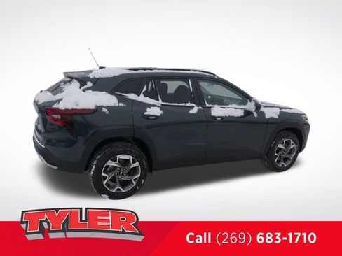 New 2026 Chevrolet Trax LT w/ Driver Confidence Package image 8