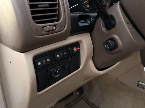 Used 1999 Lexus LX 470 4WD image 26