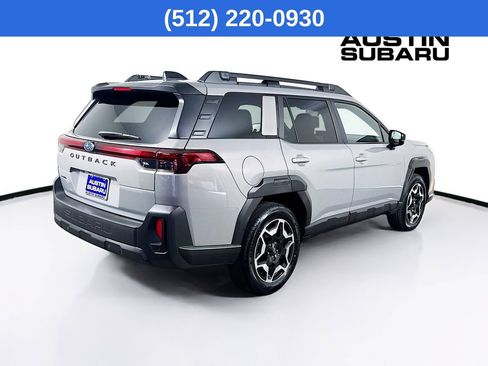 Used 2026 Subaru Outback Touring AWD/4WD image 8