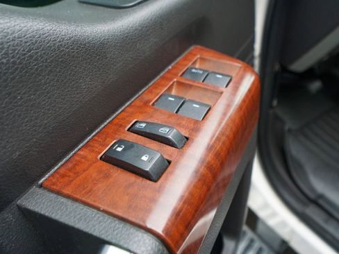 Used 2012 Ford F250 King Ranch w/ King Ranch w/Chrome Pkg image 19