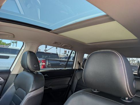 Used 2023 Volkswagen Atlas SEL Premium AWD/4WD image 19
