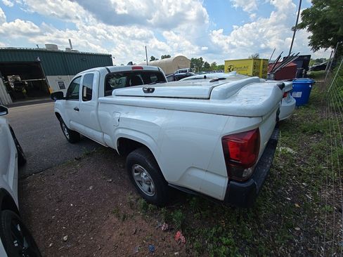 Used 2020 Toyota Tacoma SR RWD image 8