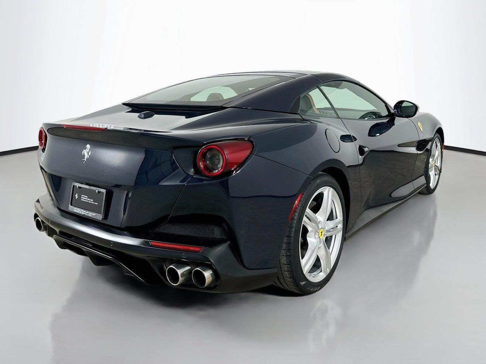 Used 2020 Ferrari Portofino RWD image 5