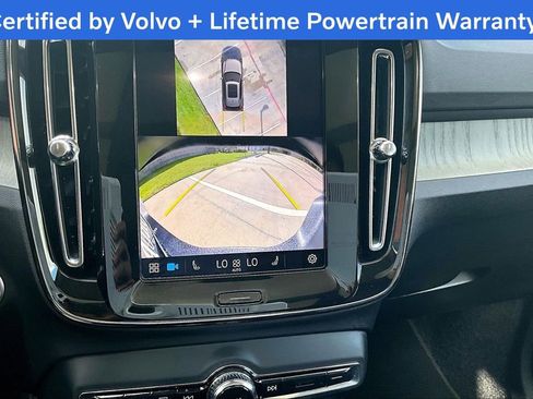 Certified 2025 Volvo XC40 B5 Plus image 29
