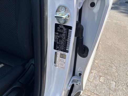 Used 2025 Kia Sportage LX FWD image 28