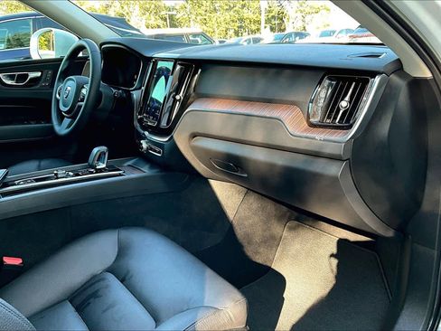 Used 2023 Volvo XC60 B5 Plus w/ Climate Package image 18