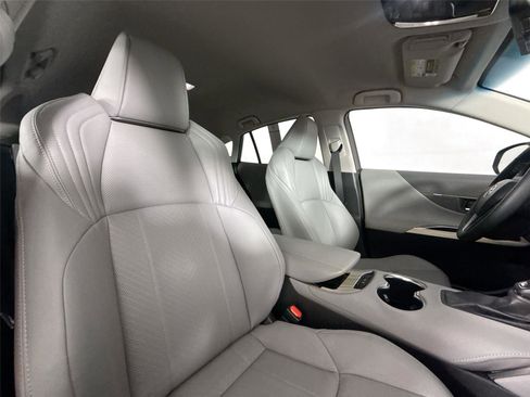 Certified 2024 Toyota Venza Limited image 45