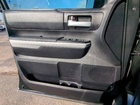 Used 2018 Toyota Tundra SR5 image 13
