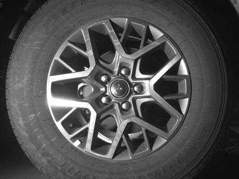 Used 2025 Jeep Wrangler Sahara image 15