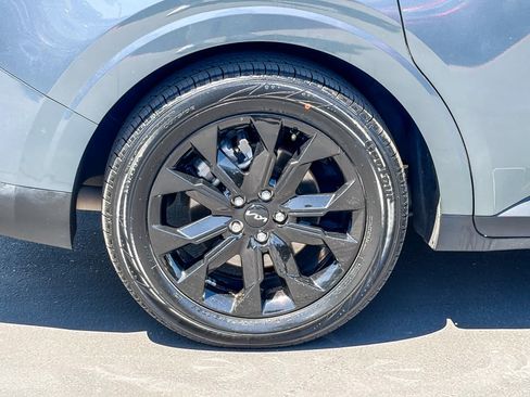 Used 2022 Kia Carnival SX Prestige FWD image 10