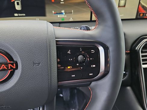 Used 2025 Nissan Armada PRO-4X AWD/4WD image 24