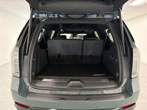 New 2026 Chevrolet Suburban RST w/ Comfort Package AWD/4WD image 8