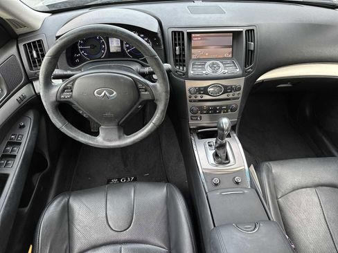 Used 2013 INFINITI G37 Journey w/ Premium Pkg image 10