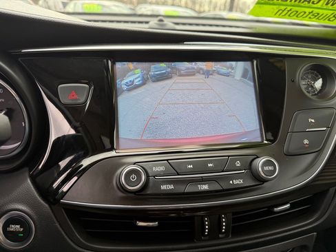 Used 2019 Buick Envision Essence image 16