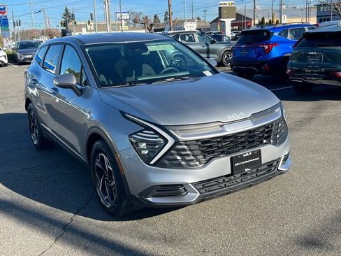 Certified 2024 Kia Sportage LX image 6