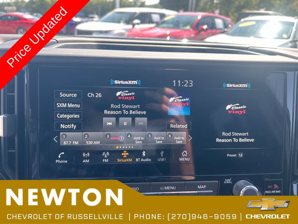 Used 2025 Nissan Frontier 2WD Crew Cab image 10