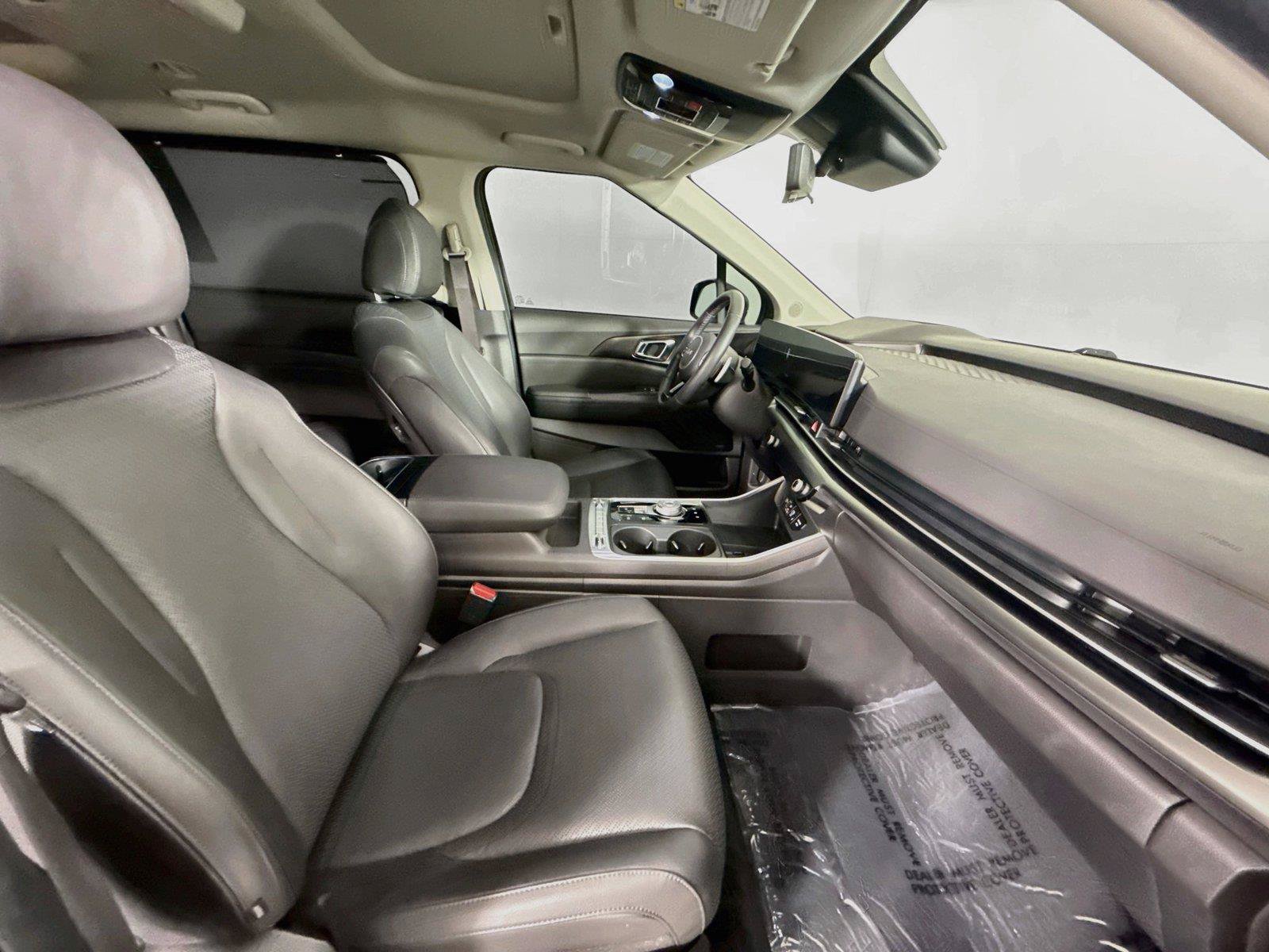 Used 2025 Kia Carnival SX Prestige FWD image 43