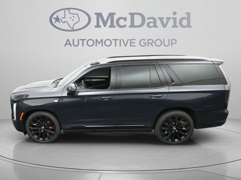 Used 2026 Cadillac Escalade Platinum Sport w/ LPO, ONYX Package AWD/4WD image 35