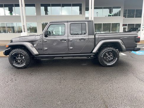 New 2026 Jeep Gladiator Sport image 7