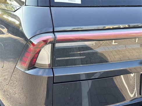 New 2025 Lincoln Navigator Reserve w/ Jet Appearance Package image 11