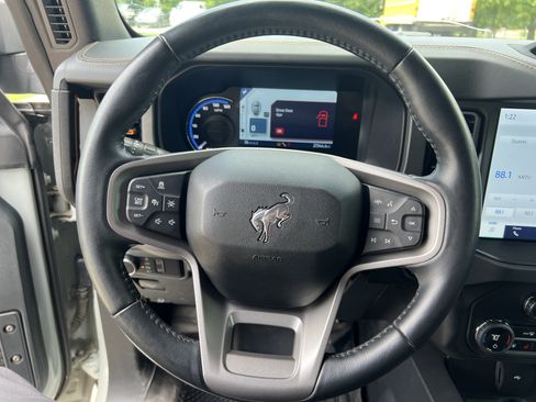 Used 2024 Ford Bronco Badlands AWD/4WD image 15