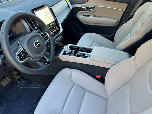 New 2026 Volvo XC90 B5 Plus AWD/4WD image 7