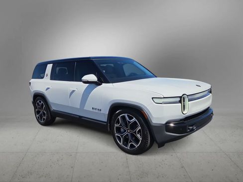 Used 2025 Rivian R1S Adventure Dual AWD/4WD image 2