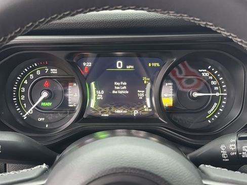 Used 2025 Jeep Wrangler Willys image 27