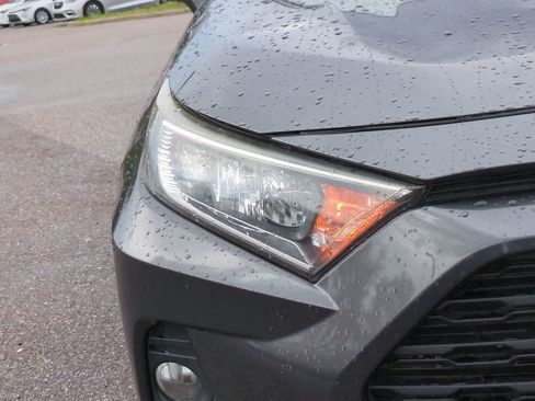 Used 2019 Toyota RAV4 XLE AWD/4WD image 10
