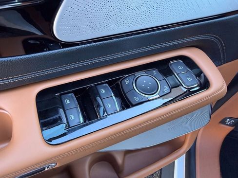 New 2026 Lincoln Aviator Black Label image 16