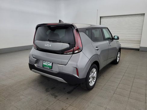 Used 2025 Kia Soul LX w/ LX Technology Package image 9