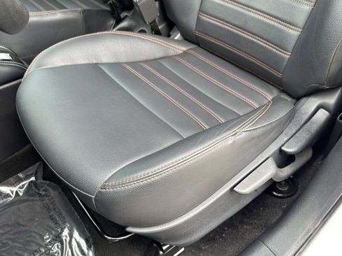 Used 2020 Nissan Kicks SR w/ SR Premium Package image 18