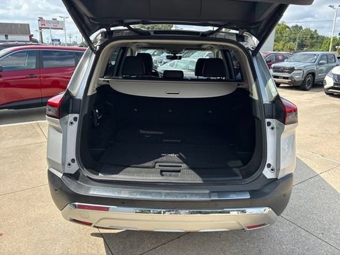 Used 2022 Nissan Rogue Platinum w/ Head-Up Display Package FWD image 8