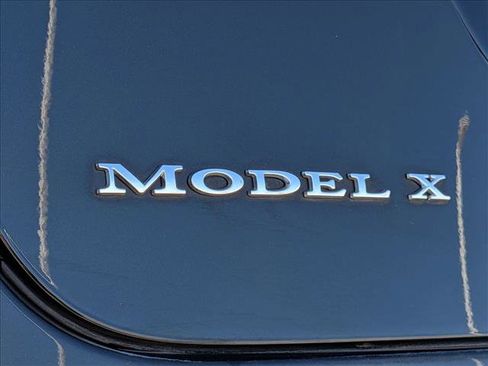 Used 2017 Tesla Model X 90D image 23