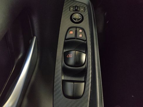 Used 2025 Nissan Sentra SV image 27