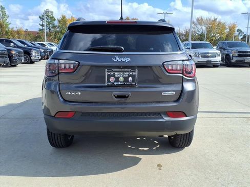 Used 2022 Jeep Compass Latitude image 8