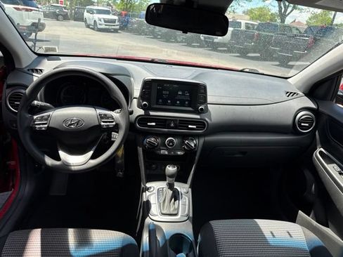 Used 2021 Hyundai Kona SE AWD/4WD image 18