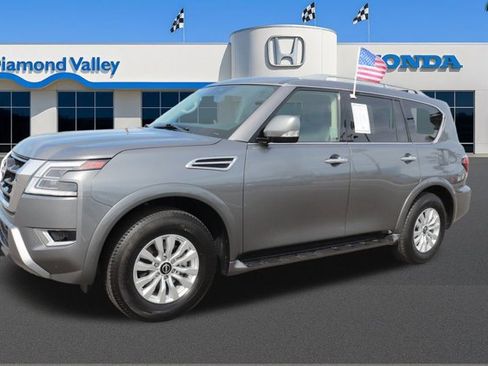 Used 2024 Nissan Armada SV image 3