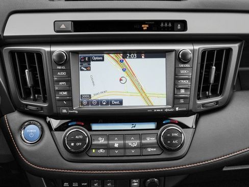 Used 2018 Toyota RAV4 SE AWD/4WD image 17