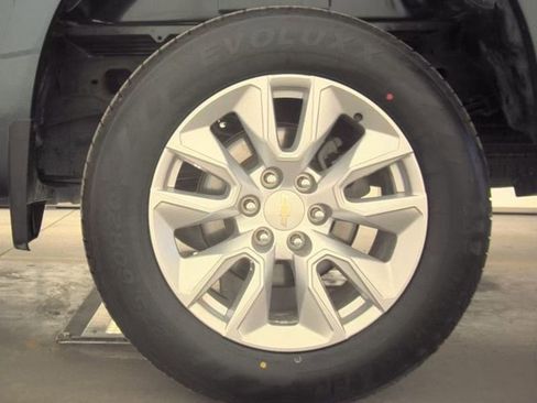 Used 2022 Chevrolet Silverado 1500 Custom image 13