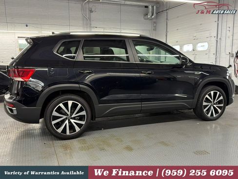 Used 2022 Volkswagen Taos SE AWD/4WD image 6