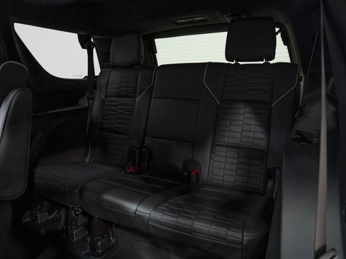 Used 2025 Cadillac Escalade V w/ LPO, ONYX Package AWD/4WD image 43