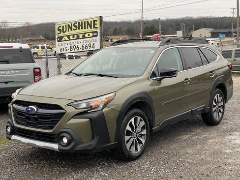 Used 2025 Subaru Outback Limited image 1